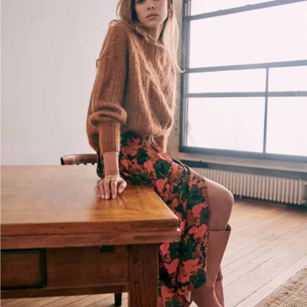 Sézane Marius Jumper in Mottled Camel - Picture 2 of 9